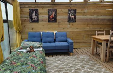 Miss Francis Horse Wagon Sleeps up to 5 - Foto 8