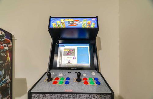 3 Mi to Kalahari Pocono Summit Home with Pool Table - Foto 32