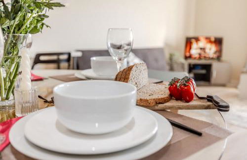 Waterfront Quayside Apartment with secure parking & lift, Ideal for Mobility Users - Foto 9