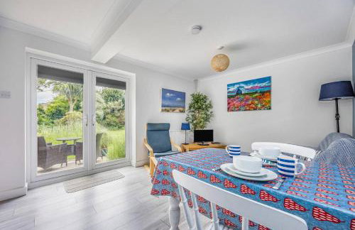 Walk to West Wittering Beach - Pass the Keys - Foto 10