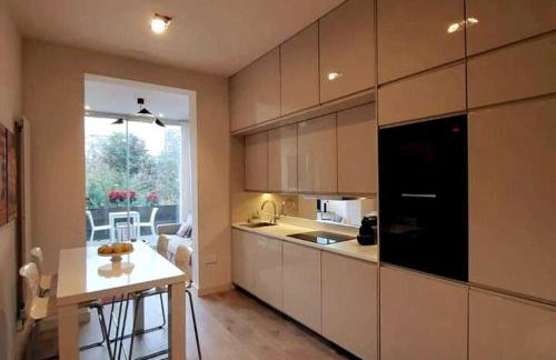 1 bedroom modern en-suite apartment Nine Elms - Foto 17