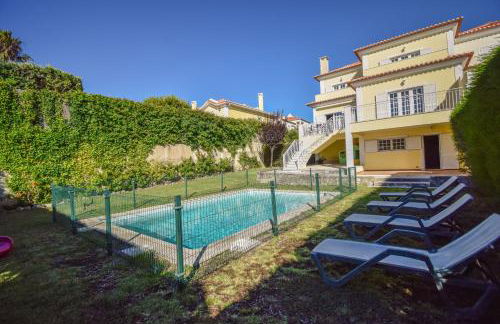 Spacious 4-Bedroom Villa with Private Heated Pool in Quinta da Beloura Sintra Ideal for Families & Long Stays - Foto 49