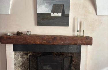 Iconic Italian Townhouse w Rooftop Terrace & Mountain View, Pigna - Foto 13