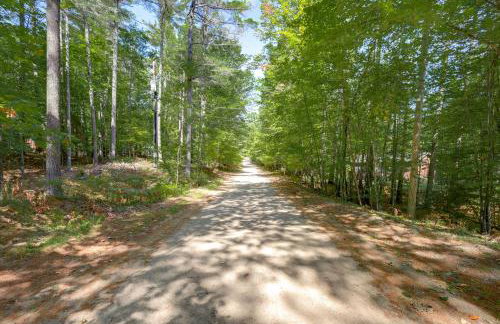 Game Room and Lake Access Wooded Retreat in Jay - Foto 34