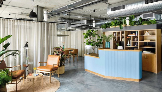 Turing Locke Cambridge - Foto 2, Recepción