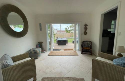 Hot tub, tiki bar, outdoor shower, near Intercoastal Waterway! - Foto 5