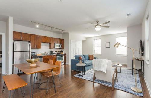 CozySuites Music Row Spacious 2BR free parking 25 - Foto 18