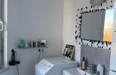 Miracle House 160qm Terrasse, Parkplatz & Internet 100mBit -SELF CHECK IN- - Foto 16