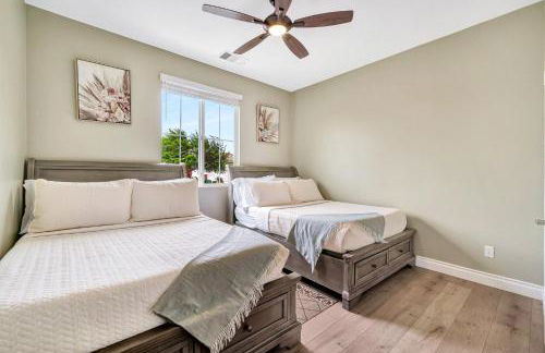 IndioStay 5min to Coachella & Stagecoach Fest -Private Pool, Water Slide, Waterfall, Jacuzzi, Fire Pit - Foto 26