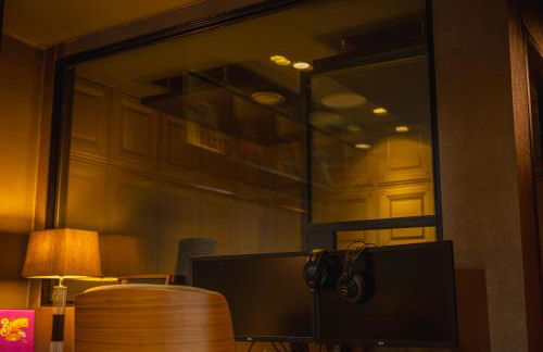 SAINT PAUL - Unrivalled 3BR Penthouse Apartment with Hot Tub Leeds - Foto 22