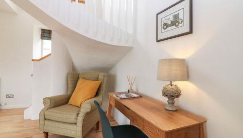 Whitehouse Woodwrae - Photo 3