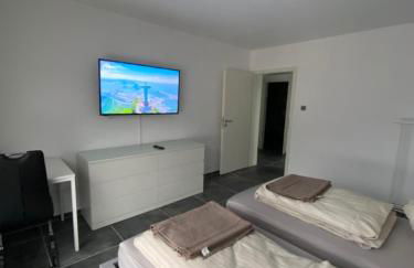 Moderne 2 Zimmer Wohnung Küche und Bad im Zentrum - Photo 14