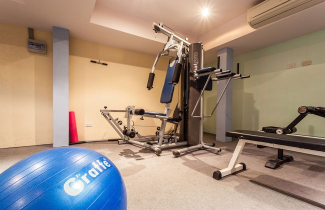 Tara Court Hotel - Photo 58