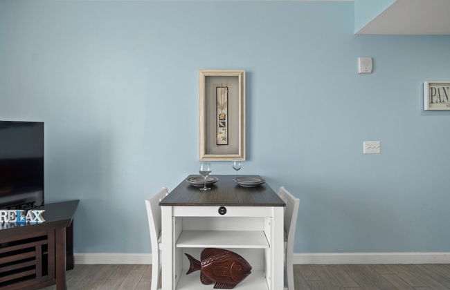 Splash Beach Resort by Book That Condo - Photo 39