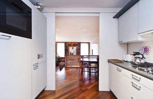 Elegant apartment with LIFT in historical 1600 Palace, a few min walk from San Marco Square - Foto 37