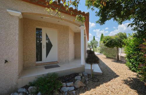 Superbe Villa récente, climatisée, piscine, 10 mn des plages et zones commerciales - Foto 2