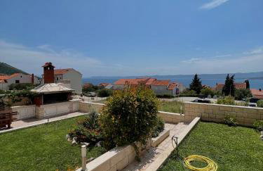 Apartments Mikulić - Photo 6