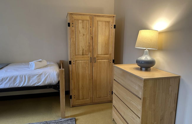 2 Bedroom Downtown Apt City Views Park Walk - Photo 8