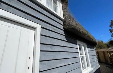 The Shack - Thatched Self Contained Annex - Photo 21