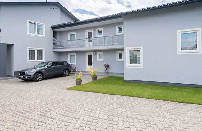 Adults Only Apartment With Pool - Photo 1