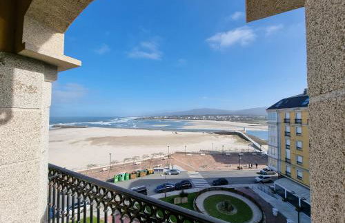 Dúplex en 1ª línea de playa - Foto 10