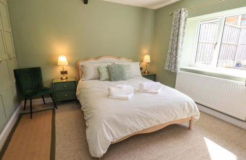 Yew Tree Cottage - Photo 13