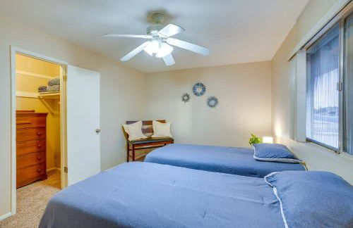 Patio and Yard Sun City Home Near Casinos - Foto 19