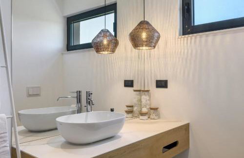 Villa Ox in Central Istria for 14 persons with 56 m2 heated pool, kids playground & large garden - Foto 24