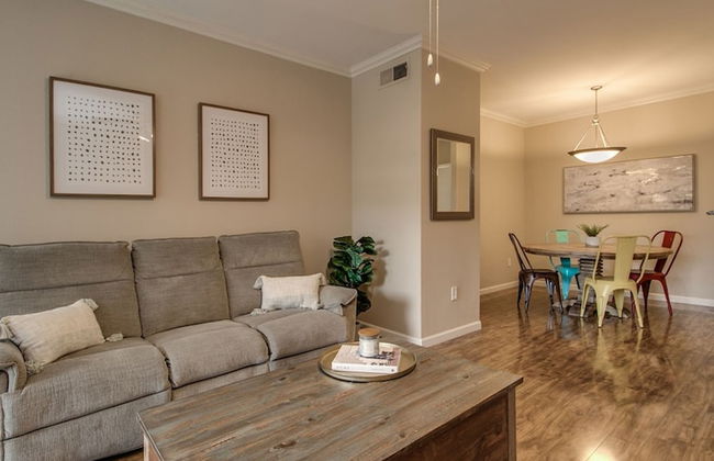 Cozy 1-bdrm Scottsdale Condo Next to Pool - Photo 7