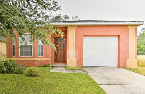 Pet-Friendly Gem with Yard and Pool Access in Sebring - Foto 1