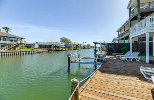Waterfront Home with Deck and Pool in City-by-the-Sea - Foto 32