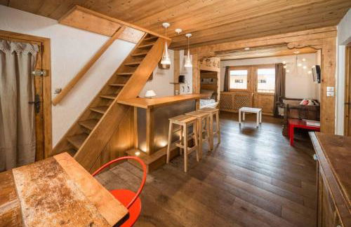 Les Gentianes Appartement 5 personnes à 50 mètres des pistes Meribel 3 vallées - Foto 2