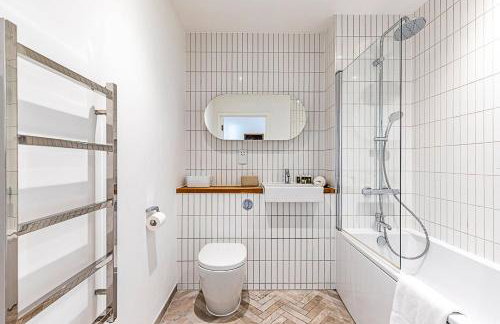 Chic Crystal Palace Flat with Balcony & Workspace - Foto 4