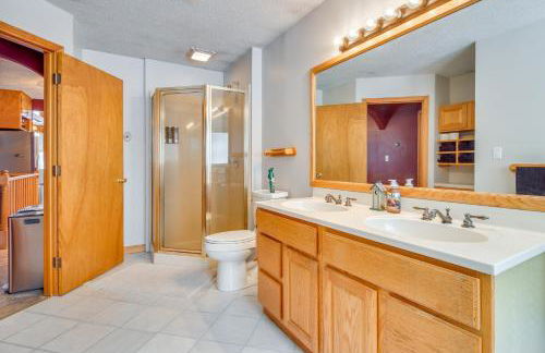 Pond and Snowmobile Trails On-Site Errol Escape! - Foto 15