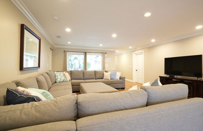 Upscale 6 Bed, 5 Ba, New Pool W/jacuzzi, 1/2 Mile Walk to Disney - Foto 16