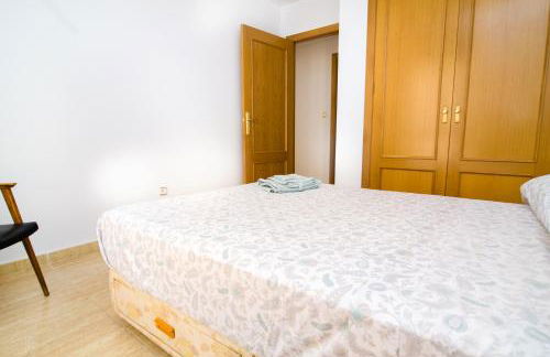 Apartamento de 4 dormitorios a tan sólo 2,5 km de la Playa San Juan - Foto 15