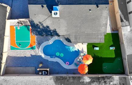 Heated Pool~Basketball Court~Putt Putt~Bocce Ball - Foto 62