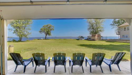 Lakefront Winneconne Home with Private Dock! - Foto 4