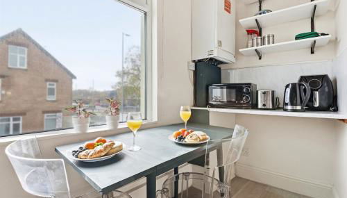 Chorlton Central l Long Stays lGroups Relocatorsl - Foto 4