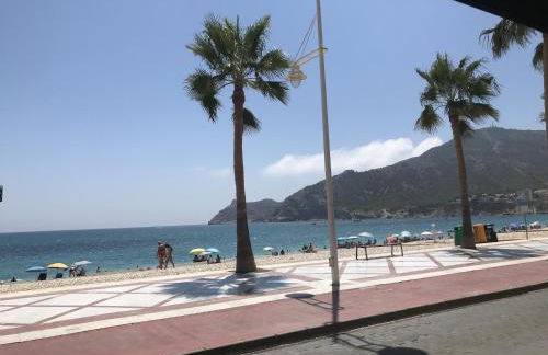 Mediterranean Escape with Garden - Foto 42