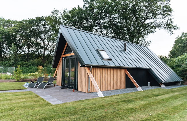 Romantic Wellness Escape - Photo 38