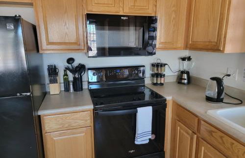 Gorgeous Pikes Peak Views, Fireplace & 3-Bedrooms - Foto 31