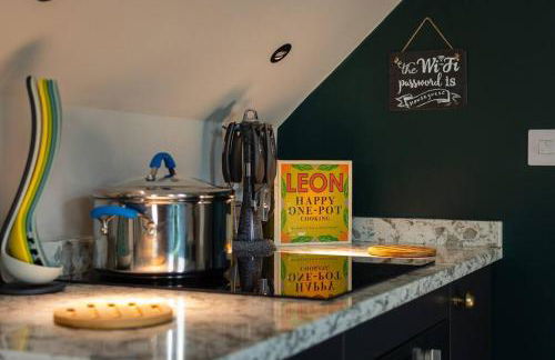 Stylish one bedroom Cotswold Coach House Tetbury - Foto 13