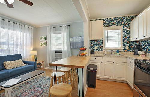 Steps to Beach & Downtown! Cozy Beach Bungalow #1 - Foto 8