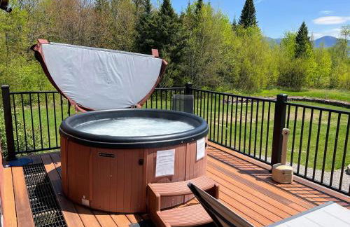 1800ML - As Seen on TV 1 mile from skiing great views hot tub fire pit beach Pool gym passes - Foto 9