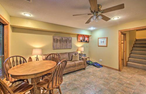 Waterfront Lake Dardanelle Home with Dock and Fire Pit - Foto 14