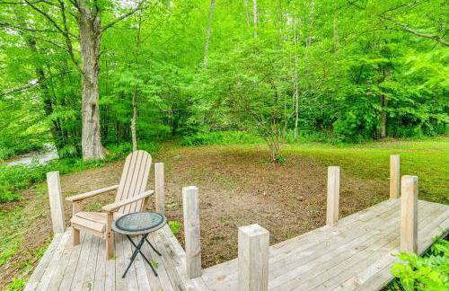 Mtn-View Deck and Grill Creekside Catskills Cabin! - Foto 26