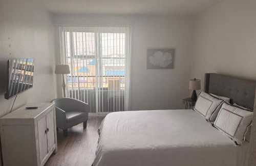 Villa Marina - AMAZING Modern, Spacious, Stylish 2 Master Suites in CENTRAL Marina Del Rey - Photo 42