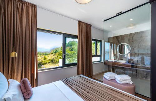 Luxury Villa Novita with Pool - Photo 23