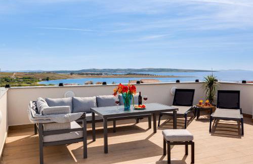 Terra Maiorum -12 person private Villa - heated pool and water massage - Foto 3